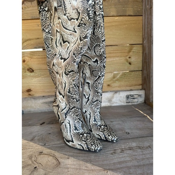 Vince Camuto Fendels Knee High Boots Size 5 Beautiful Snake Print High Heels - Picture 2 of 13